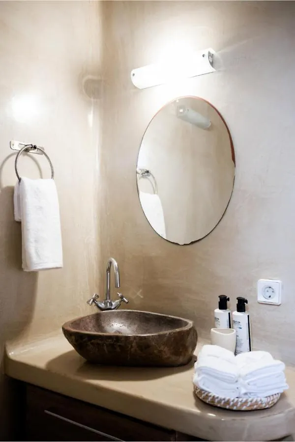House Suites - Psarou Mykonos Town 0*,